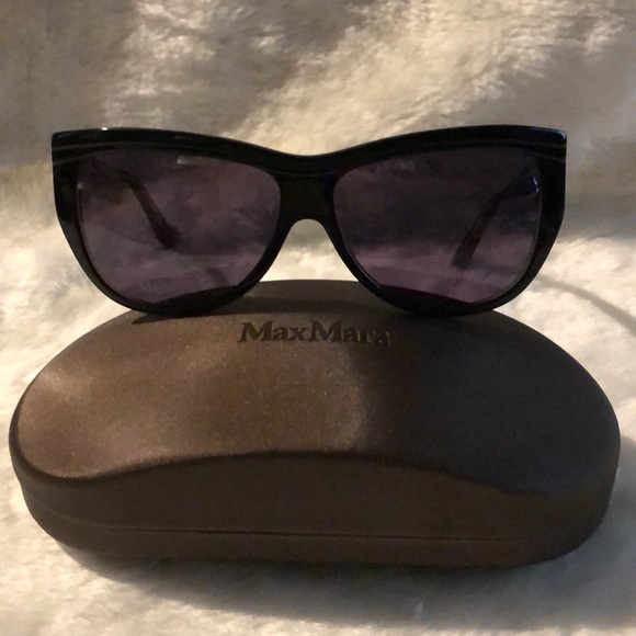MaxMara Accessories - Max Mara Women’s Black Sunglasses. Authentic.